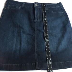 Style & Co size 14 dark Wash Tummy Control  Jean skirt